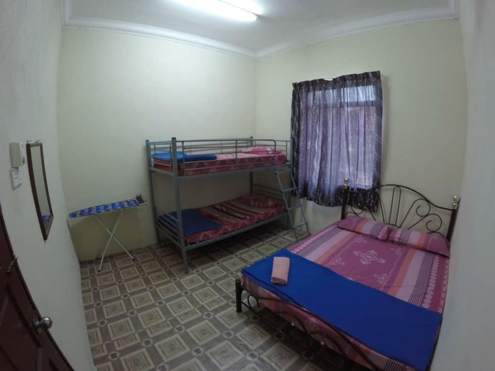 Homestay Tok Abah Kuala Besut Exterior photo